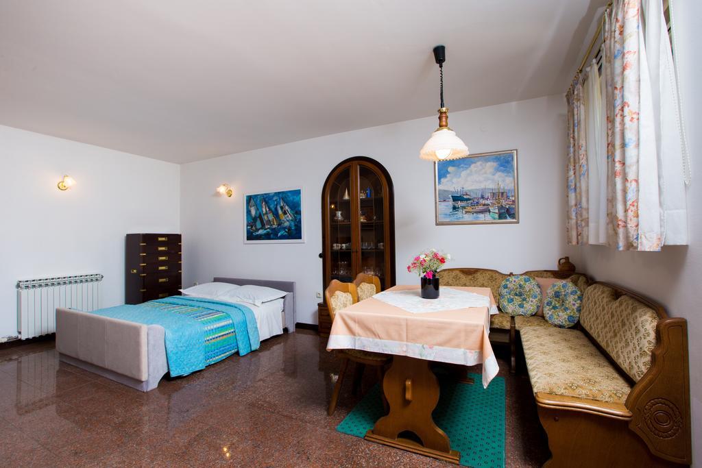 Apartment Dolores Opatija Exterior photo